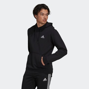 ADIDAS SPORTSWEAR Bluzka sportowa 'Essentials Fleece' w kolorze czarny: przód