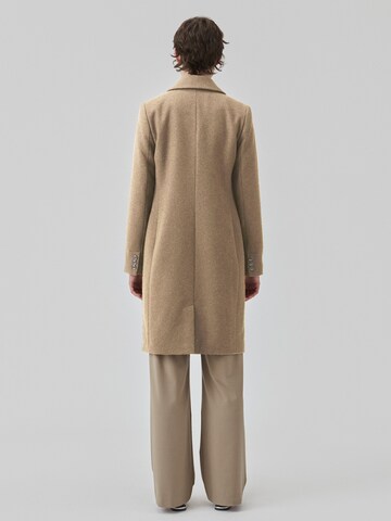 modström Between-Seasons Coat in Brown