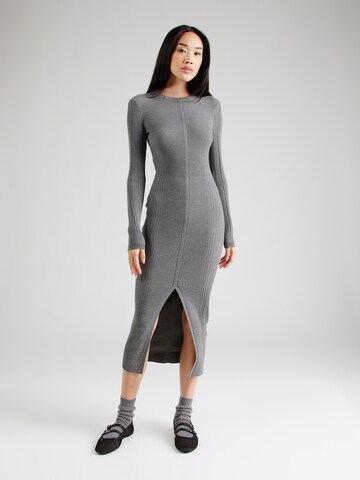 REMAIN Kleid in Grau: Vorderseite