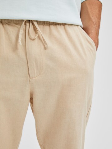 SELECTED HOMME Regular Trousers 'Newton' in Beige