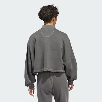 ADIDAS ORIGINALS Sweatshirt 'Essentials+' in Grau