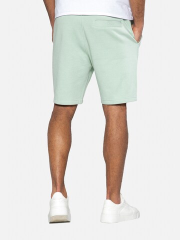 Threadbare Regular Shorts 'Bergamot' in Grün