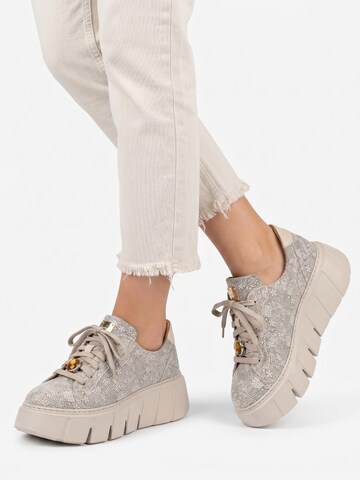 Maciejka Sneakers in Beige