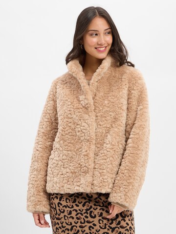 Veste mi-saison Marie Lund en beige : devant