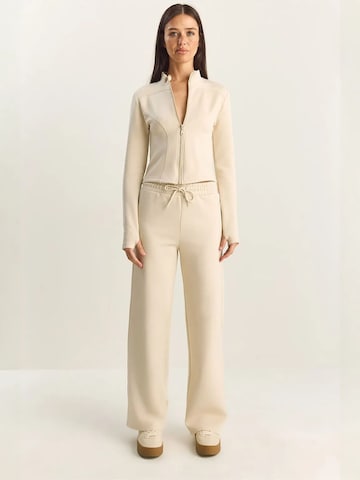 Bianco Lucci - Fato de jogging em bege: frente