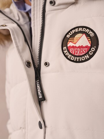 Superdry - Abrigo 'Everest' en beige