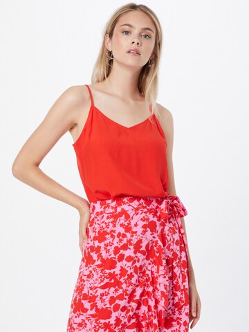 OUI Top in Rot: predná strana