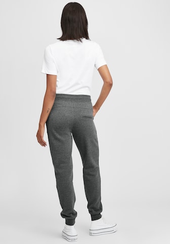 Tapered Pantaloni 'Olivia' di Oxmo in grigio