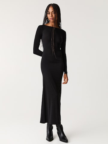 Pull&Bear Dress in Black: front