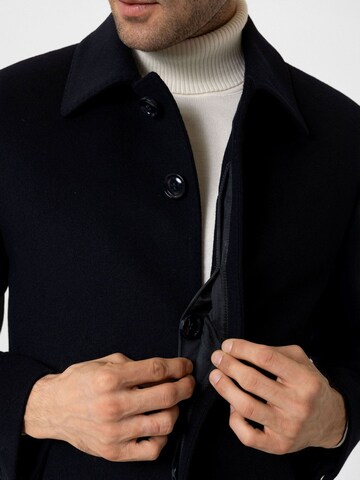 Moxx Paris Between-Seasons Coat 'Daniel' in Black