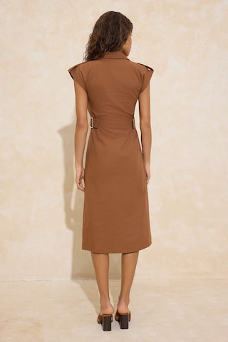 Robe-chemise Trendyol en marron