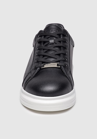 Baskets basses Gianni Kavanagh en noir