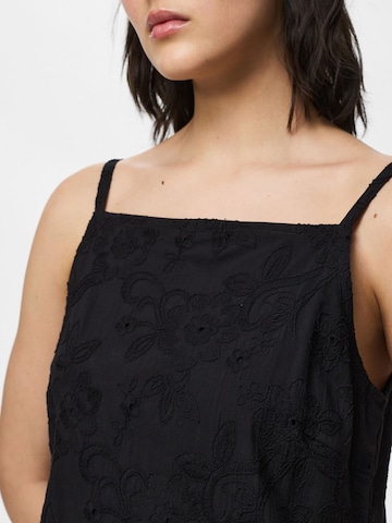 Robe PIECES en noir