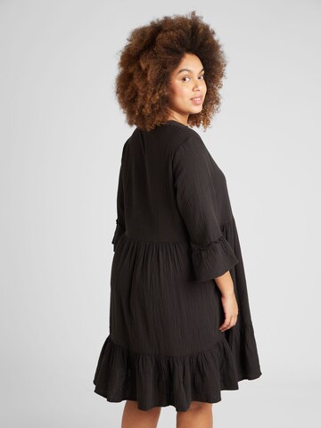 Robe 'Thyra' ONLY Carmakoma en noir