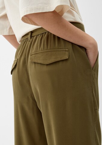 Loosefit Pantaloni di s.Oliver in verde