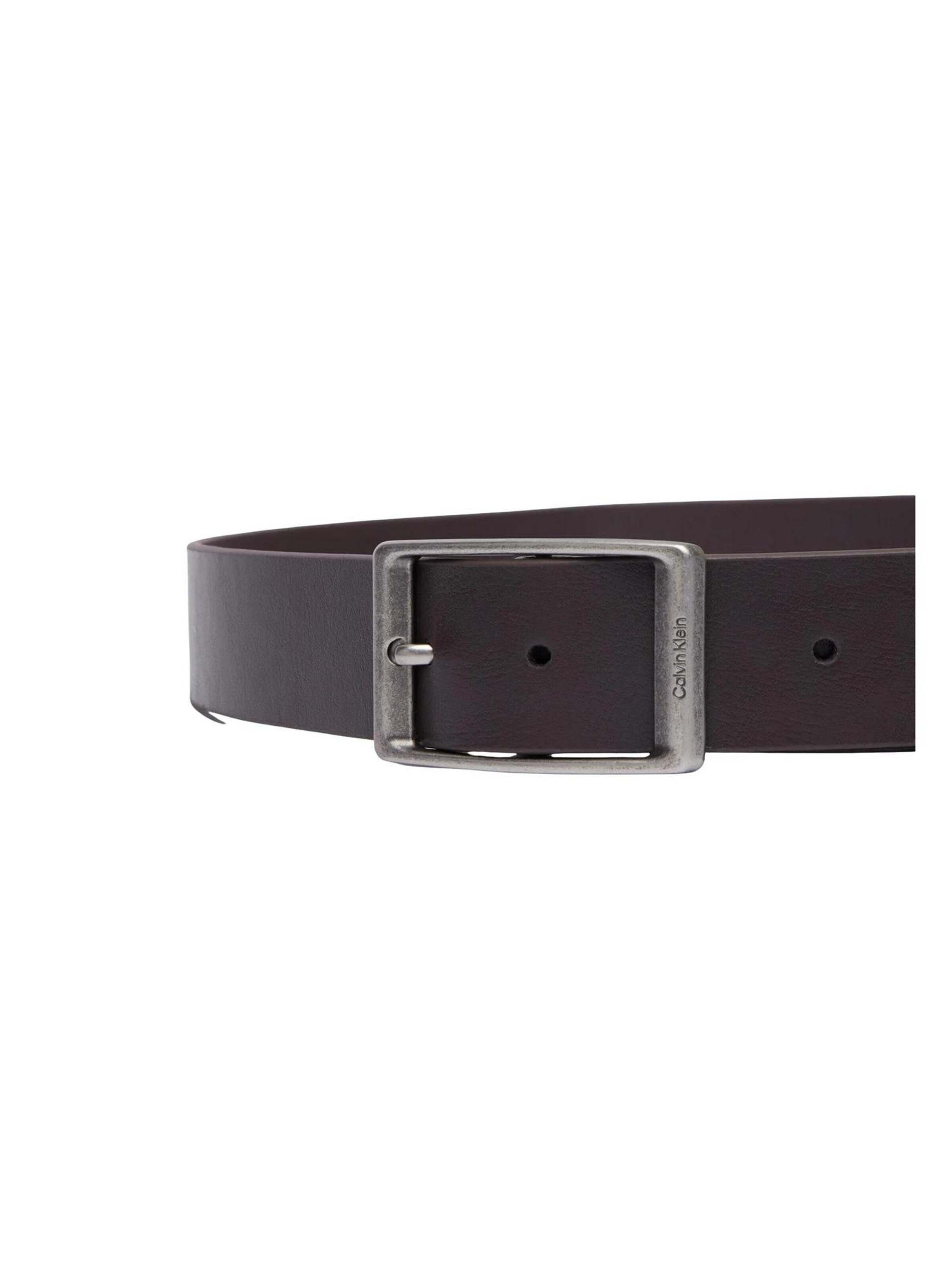Cintura 'CASUAL ROUND BUCKLE TUMBLED 35MM LV04D7123G' di Calvin Klein in marrone