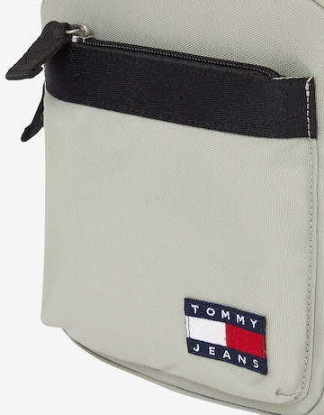 Tommy Jeans Crossbody Bag in Grey