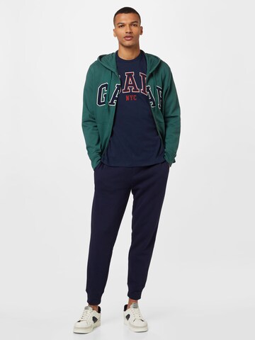 GAP Tapered Sweathose in Blau