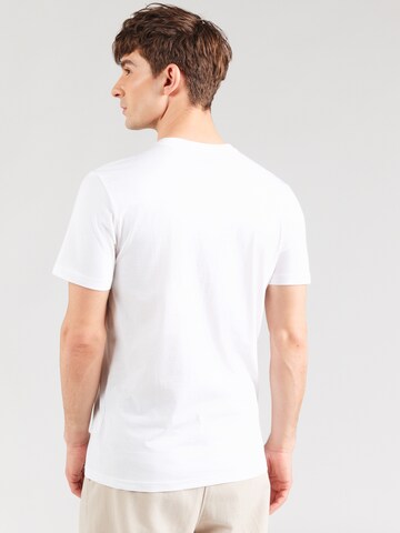 Lee Särk, värv valge: tagant vaates