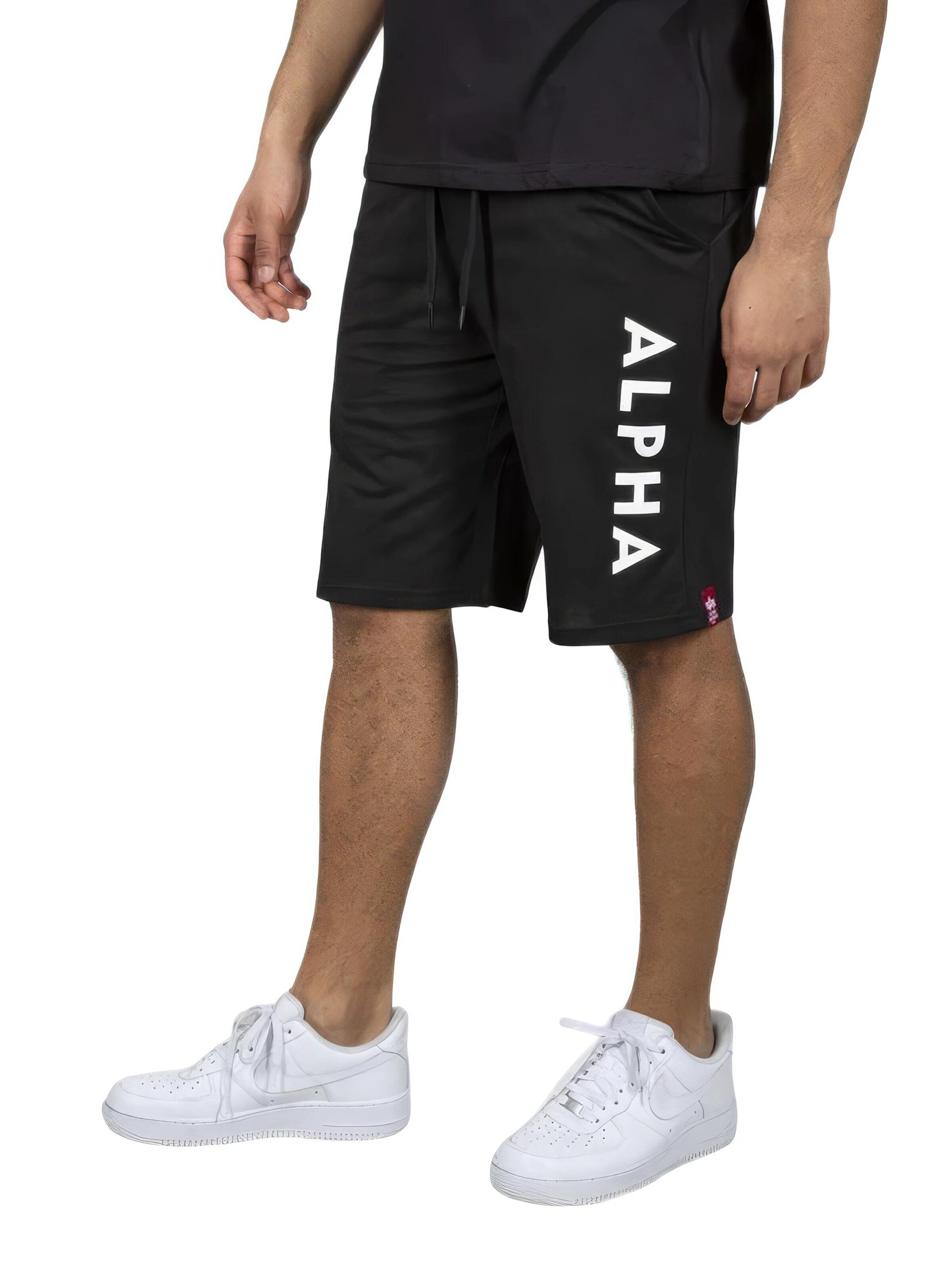 ALPHA INDUSTRIES Regular Hose‌‌‌‌‌‌‌‌‌ in Schwarz