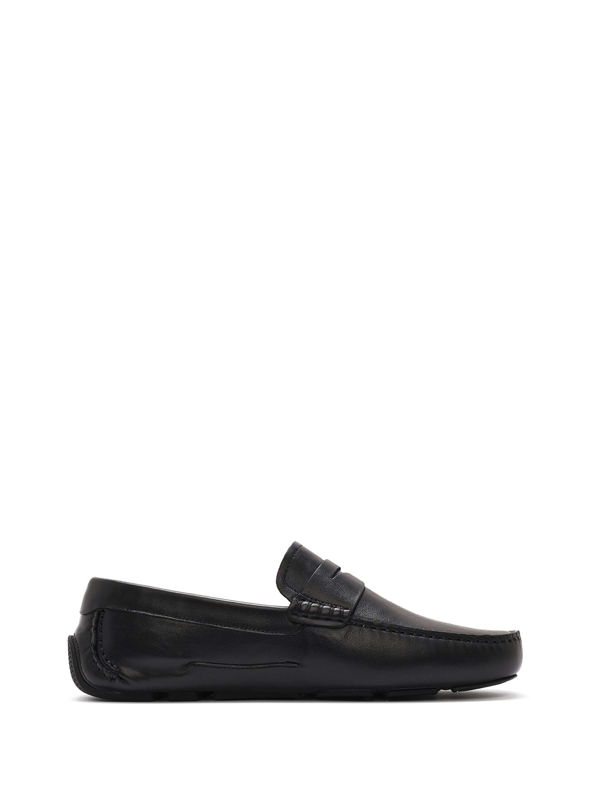 Derimod - Mocassins em preto