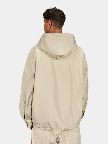 Giacca di mezza stagione 'Plain Sight Jacket - J17662' di Made By Society in bianco