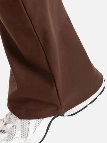 évasé Leggings ' Florea ' Smilodox en marron