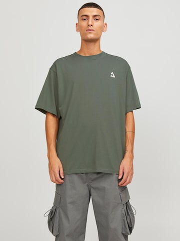 T-Shirt 'Triangle' JACK & JONES en vert : devant