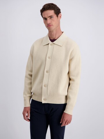Vestes en maille PIERRE CARDIN en blanc : devant