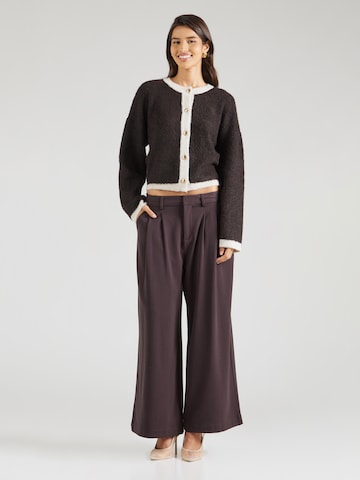 millane Wide leg Παντελόνι πλισέ σε καφέ