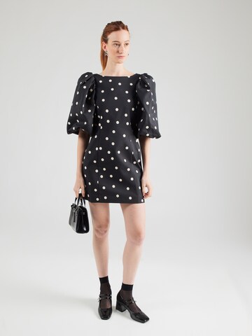 Robe & Other Stories en noir : devant