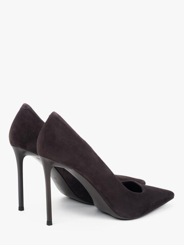 Estro Pumps 'Estro ER00118169' in Braun