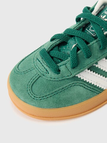Baskets 'GAZELLE INDOOR' ADIDAS ORIGINALS en vert