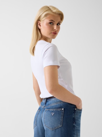 T-shirt GUESS en blanc