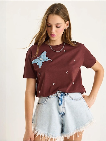 Maglietta di Bianco Lucci in marrone