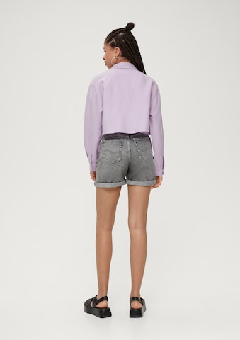 QS Regular Shorts in Grau