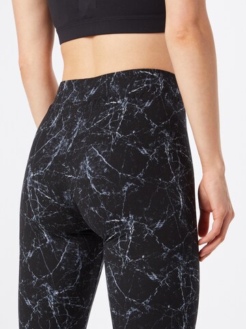 Urban Classics Skinny Leggings in Zwart