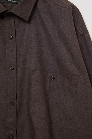 Trendyol Curve Regular fit Button Up Shirt in Brown