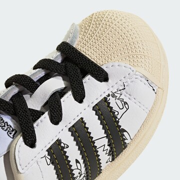 Baskets 'Pokemon Superstar II' ADIDAS ORIGINALS en blanc