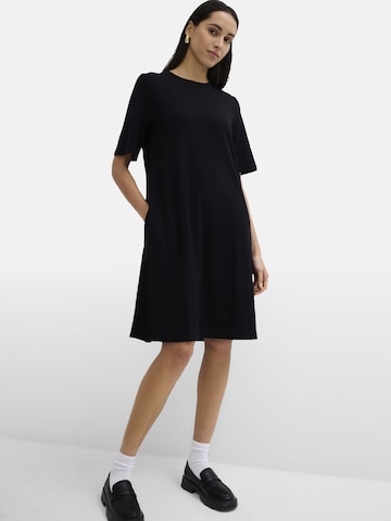 bonprix Kleid in Schwarz: Vorderseite