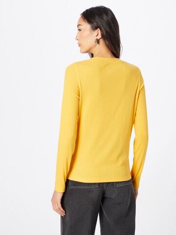 GAP Shirt in Yellow