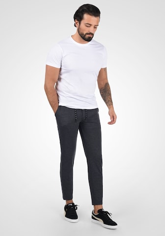 BLEND - Slimfit Calças chino 'BHStanko' em cinzento