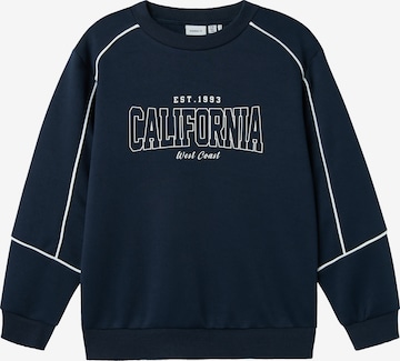 NAME IT Collegepaita 'NKMDELTO' värissä sininen: etupuoli