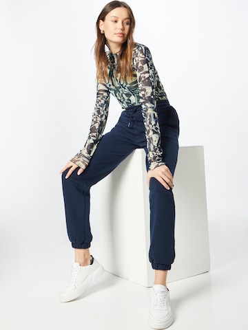 Monki Shirt in Blauw