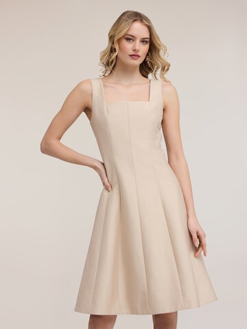 MOTIVI Dress in Beige