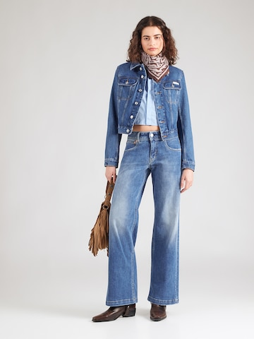 Herrlicher Flared Farmer 'Edna' - kék