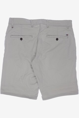 Tommy Jeans Shorts in 33 in White