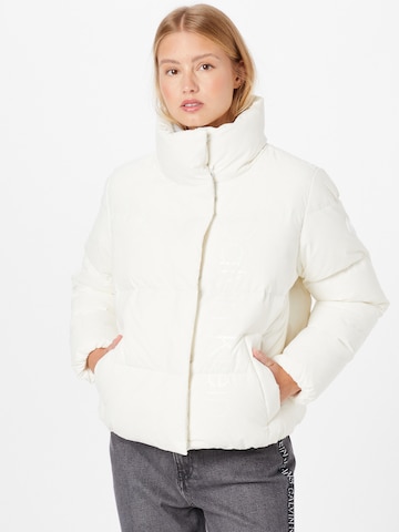 Calvin Klein - Chaqueta de invierno en blanco: frente