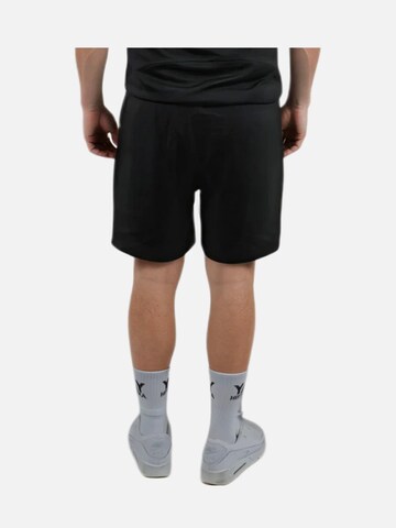 HEFTYKA Regular Sporthose‌‌‌‌‌‌‌‌ in Schwarz