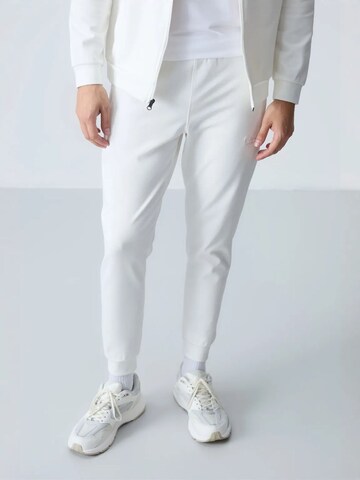 Completo per l'allenamento 'Aktive Sets' di Tommy Life in bianco